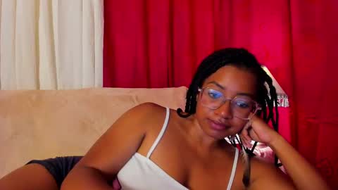 Snapshot of romantic_stargirl chatting on 29, 9, 2025 Is A Belle online show from 29, 9, 2025