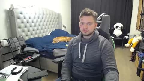 Snapshot of romantic_twunk chatting on 8, 10, 2025 romantic_twunk online show from 8, 10, 2025