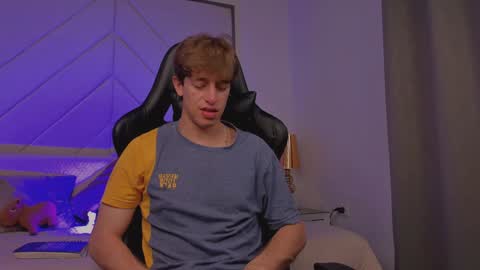 Snapshot of romeo_ricci1 chatting on 12, 1, 2025 Romeo Ricci online show from 12, 1, 2025