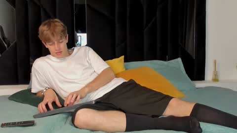 Snapshot of romeo_ricci1 chatting on 18, 1, 2025 Romeo Ricci online show from 18, 1, 2025