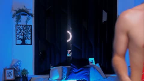 Snapshot of romeo_ricci1 chatting on 8, 2, 2025 Romeo Ricci online show from 8, 2, 2025