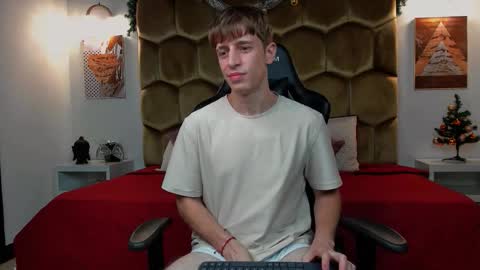 Romeo Ricci online show from 4, 12, 2025