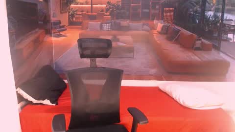 Romeo online show from 4, 12, 2025