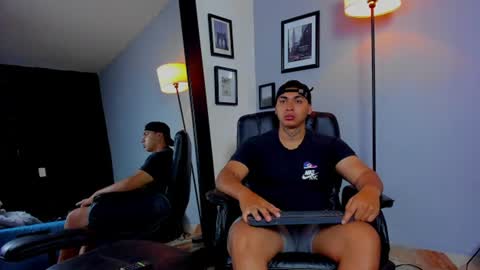ronnie_crawford online show from 15, 7, 2026