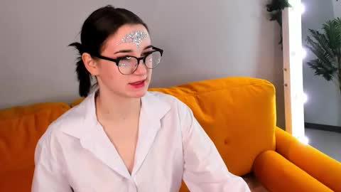 Snapshot of ronnie_rav chatting on 19, 12, 2025 Ronnie online show from 19, 12, 2025