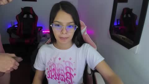  MIA AND PAUL online show from 15, 12, 2025