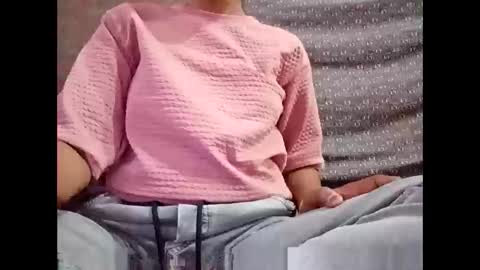 roop_sexy642 online show from 5, 4, 2026