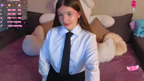 Snapshot of roraline_lov chatting on 4, 4, 2026 roraline_lov online show from 4, 4, 2026