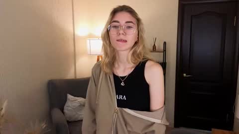 Emma online show from 8, 10, 2025