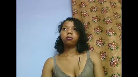 Snapshot of rosah225127 chatting on 13, 5, 2026 rosah225127 online show from 13, 5, 2026