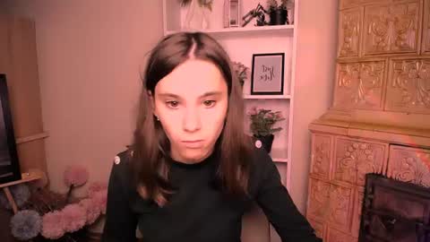 Snapshot of rosalais_ chatting on 12, 6, 2026 Rose online show from 12, 6, 2026