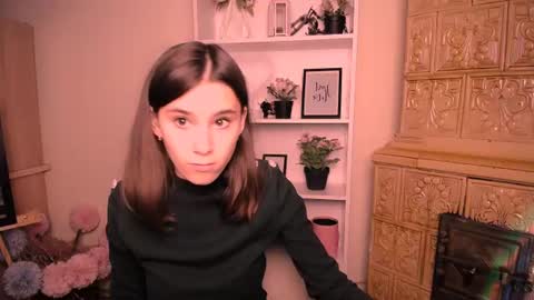 Snapshot of rosalais_ chatting on 13, 6, 2026 Rose online show from 13, 6, 2026