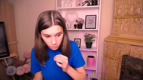 Snapshot of rosalais_ chatting on 18, 6, 2026 Rose online show from 18, 6, 2026