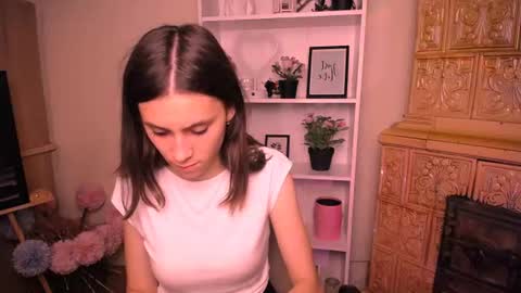 Snapshot of rosalais_ chatting on 30, 6, 2026 Rose online show from 30, 6, 2026
