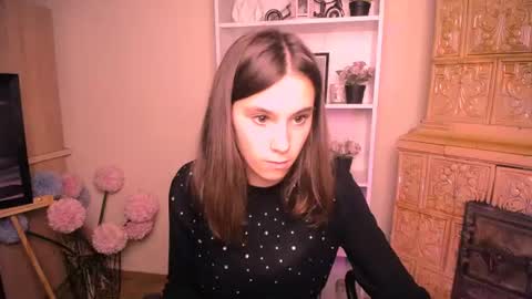 Snapshot of rosalais_ chatting on 10, 7, 2026 Rose online show from 10, 7, 2026