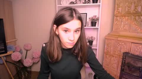 Snapshot of rosalais_ chatting on 11, 7, 2026 Rose online show from 11, 7, 2026