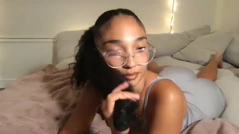 Snapshot of rosalinatoosexy chatting on 12, 10, 2025 Rosalina online show from 12, 10, 2025