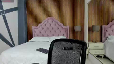 Snapshot of rosalinegrey chatting on 11, 10, 2025 Rosaline Grey online show from 11, 10, 2025