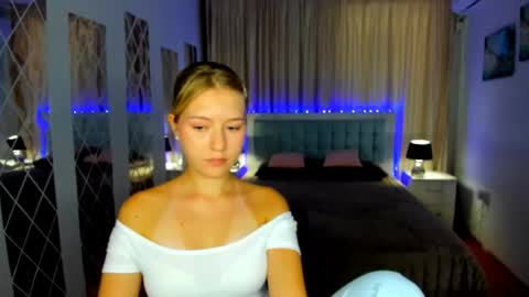 RosaRising online show from 14, 6, 2026