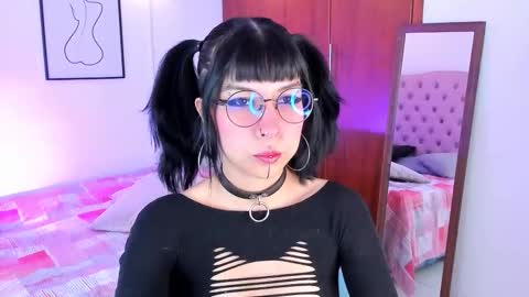Snapshot of rose_72 chatting on 30, 9, 2025 Ally online show from 30, 9, 2025