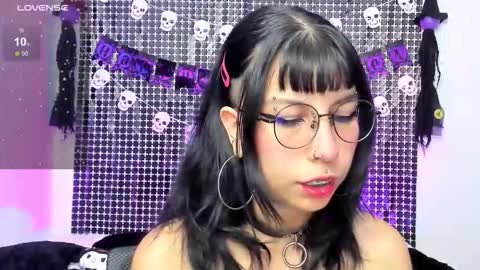 Snapshot of rose_72 chatting on 24, 10, 2025 Ally online show from 24, 10, 2025