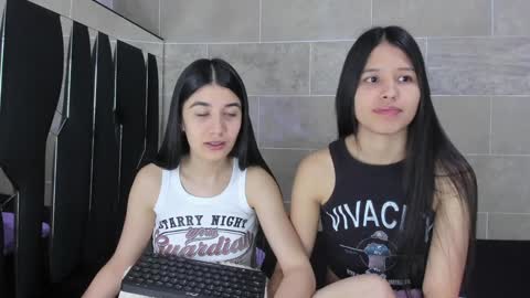 Snapshot of roseandmiah chatting on 30, 12, 2024 Rose y Miah online show from 30, 12, 2024