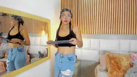 Snapshot of roseaurora chatting on 16, 10, 2025 roseaurora online show from 16, 10, 2025