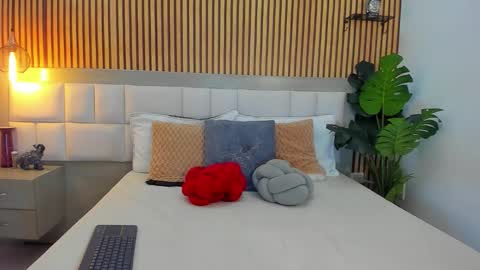 Snapshot of roseaurora chatting on 7, 11, 2025 roseaurora online show from 7, 11, 2025