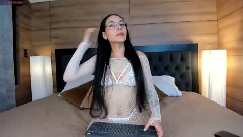 Snapshot of roseaurora chatting on 21, 3, 2026 roseaurora online show from 21, 3, 2026