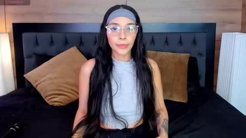 Snapshot of roseaurora chatting on 25, 3, 2026 roseaurora online show from 25, 3, 2026