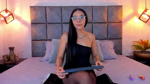 roseaurora online show from 11, 5, 2026