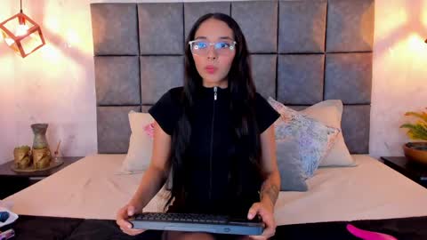 roseaurora online show from 29, 5, 2026