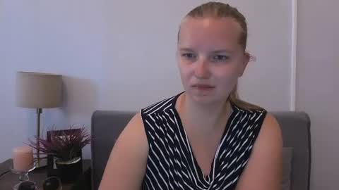 Snapshot of rosehypnotic chatting on 2, 7, 2026 Rose online show from 2, 7, 2026
