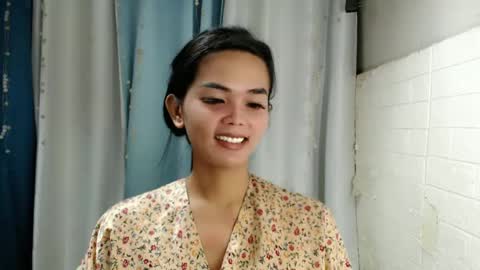 Snapshot of rosella_xx chatting on 25, 1, 2025 TONETH online show from 25, 1, 2025