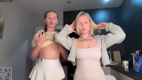 Sophie and Sarah online show from 26, 4, 2026