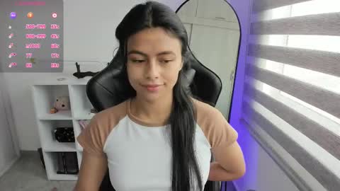 Snapshot of roseparis chatting on 21, 10, 2025 Nat online show from 21, 10, 2025