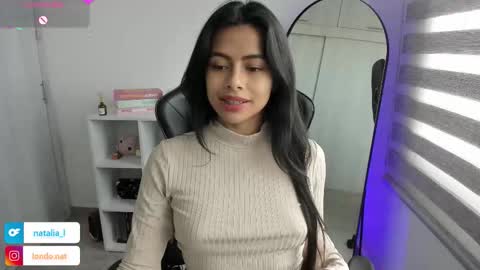 Snapshot of roseparis chatting on 24, 11, 2025 Nat online show from 24, 11, 2025