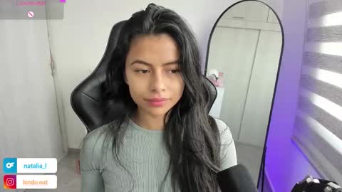 Snapshot of roseparis chatting on 21, 12, 2025 Nat online show from 21, 12, 2025