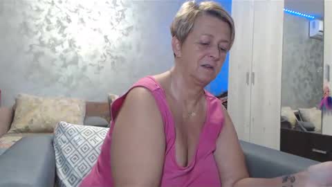 Snapshot of roses_and_lillies chatting on 24, 12, 2024 Lovepinklilly online show from 24, 12, 2024