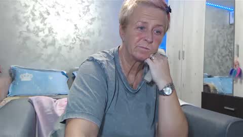 Snapshot of roses_and_lillies chatting on 4, 1, 2025 Lovepinklilly online show from 4, 1, 2025