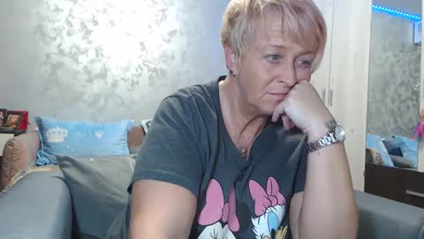 Snapshot of roses_and_lillies chatting on 12, 1, 2025 Lovepinklilly online show from 12, 1, 2025