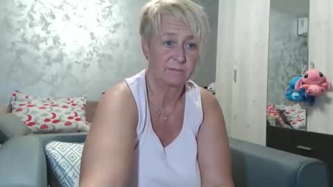 Snapshot of roses_and_lillies chatting on 24, 9, 2025 Lovepinklilly online show from 24, 9, 2025