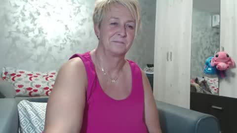 Snapshot of roses_and_lillies chatting on 29, 9, 2025 Lovepinklilly online show from 29, 9, 2025