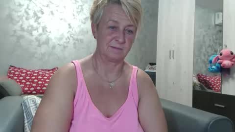 Snapshot of roses_and_lillies chatting on 30, 9, 2025 Lovepinklilly online show from 30, 9, 2025