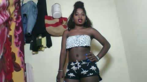 Roseyaa online show from 8, 9, 2025