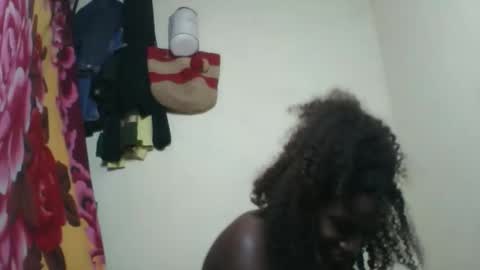 Roseyaa online show from 11, 9, 2025