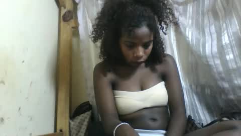 Roseyaa online show from 15, 9, 2025