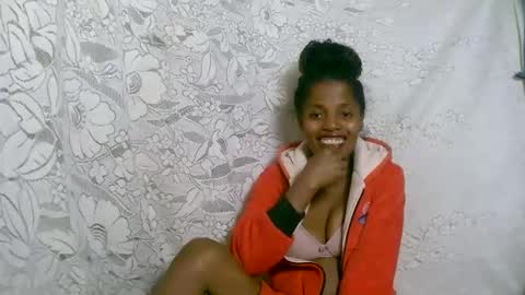 Snapshot of rosiahot1 chatting on 11, 10, 2025 rosia online show from 11, 10, 2025