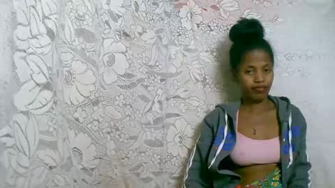 Snapshot of rosiahot1 chatting on 25, 10, 2025 rosia online show from 25, 10, 2025