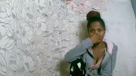 Snapshot of rosiahot1 chatting on 26, 10, 2025 rosia online show from 26, 10, 2025